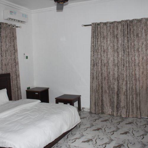 FARM HOUSE RIRMOCK HOTE